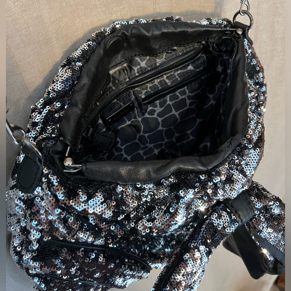 Bill Blass Sequin Nostalgic Shoulder Bag - Picture 6 of 13